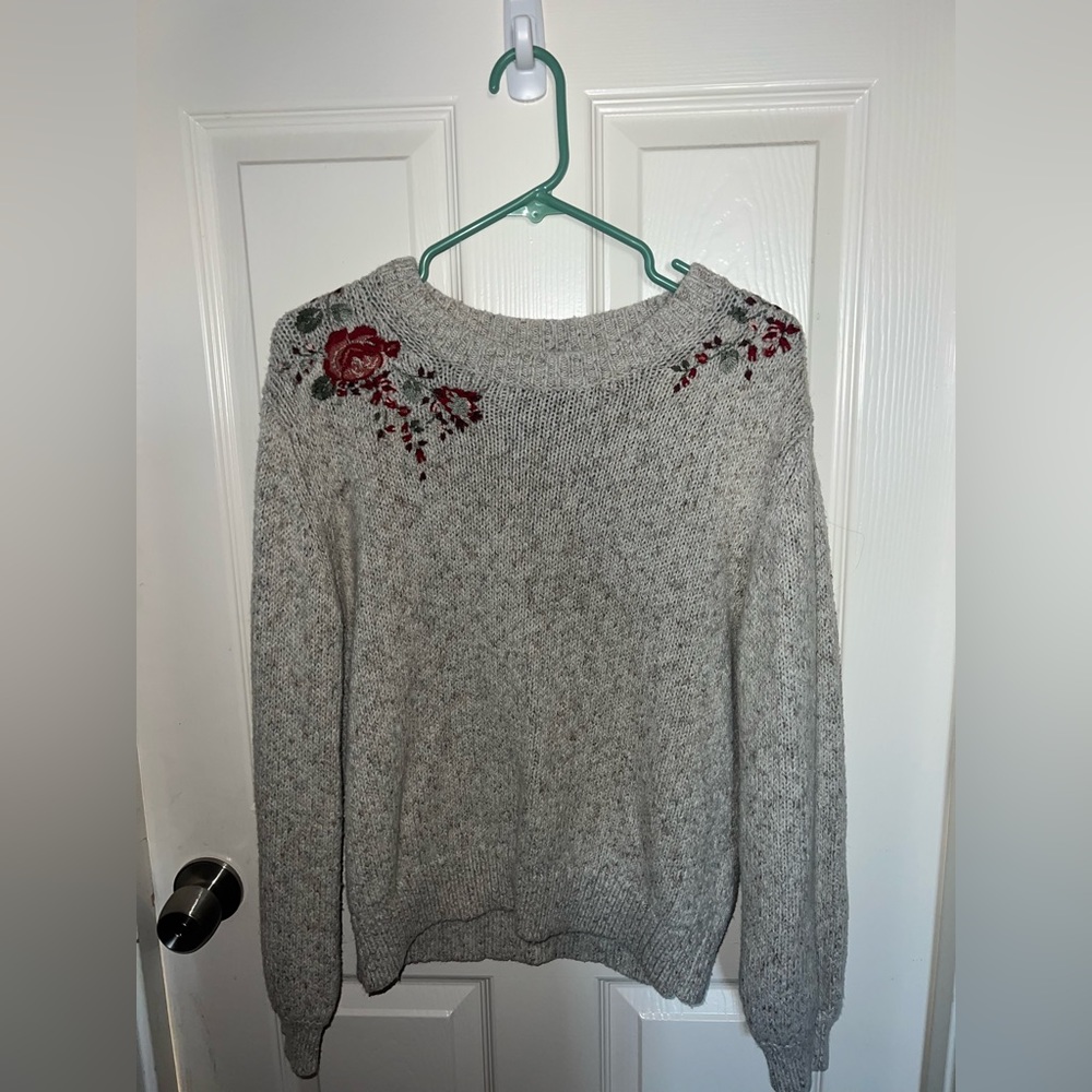Abercrombie sweater. Size large. Worn minimally.